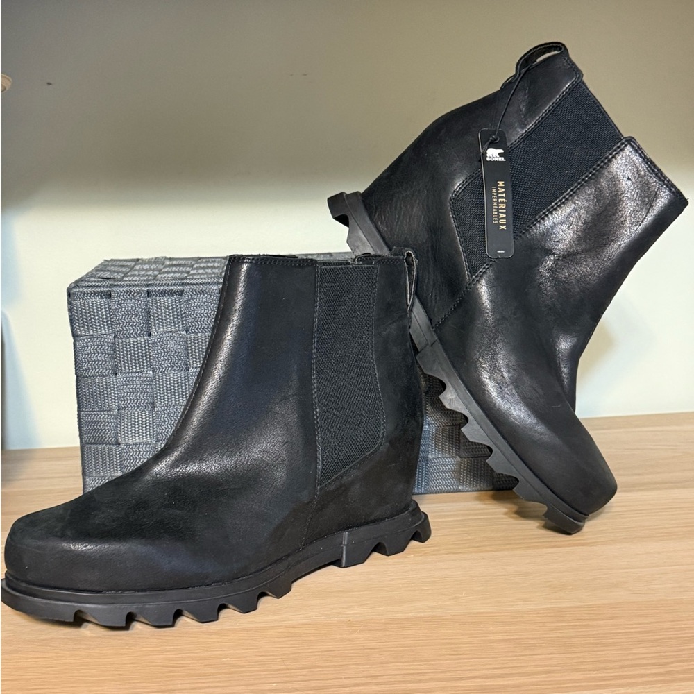 New Sorel Black Joan Rapsody Black Leather Snow Wedge Boots